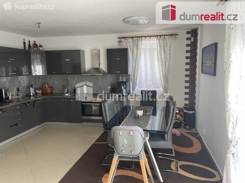 Prodej  rodinného domu 140 m^2 Hradešín, Hradešín 