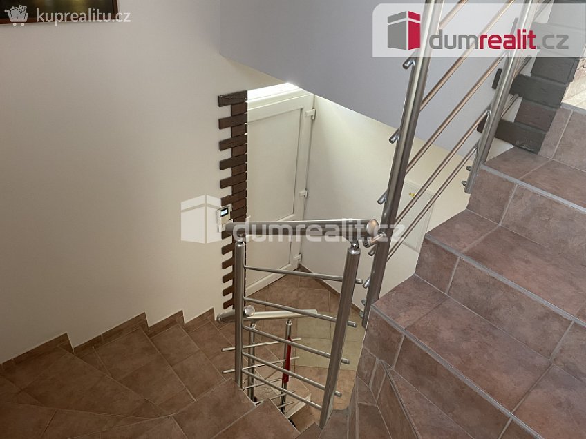 Prodej  rodinného domu 140 m^2 Hradešín, Hradešín 