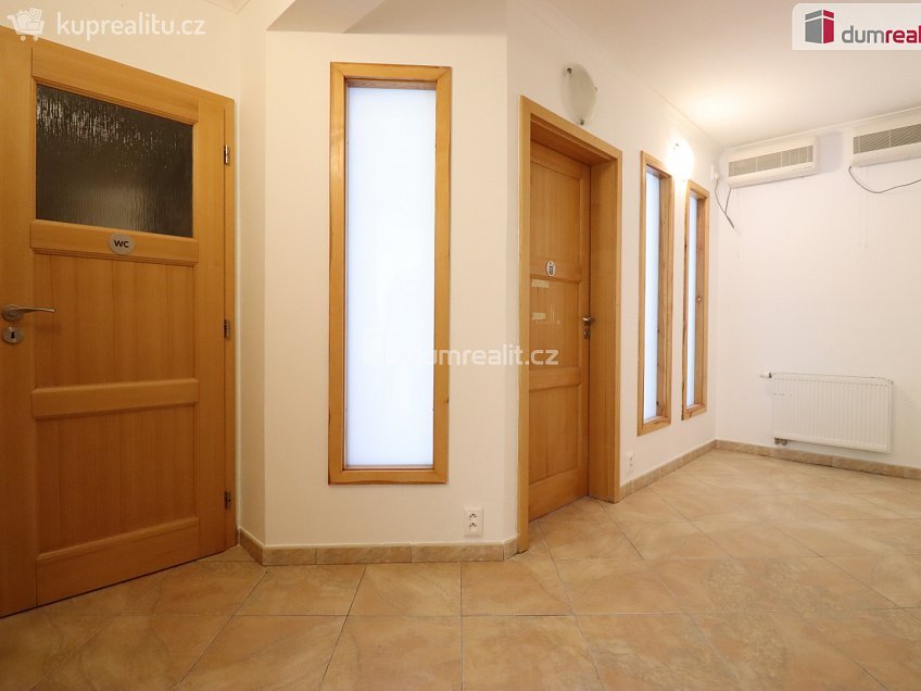 Pronájem  komerční reality 84 m^2 Severní, Karlovy Vary 