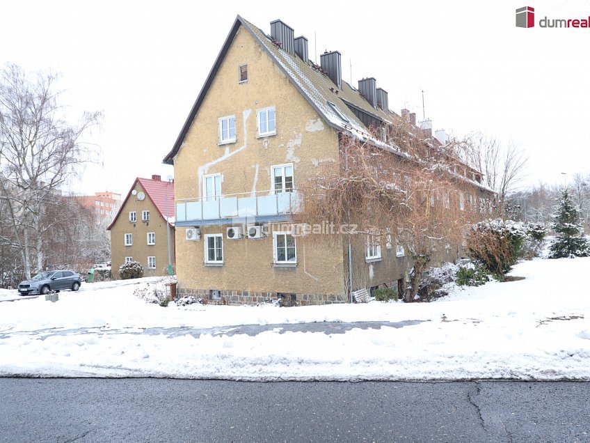 Pronájem  komerční reality 84 m^2 Severní, Karlovy Vary 