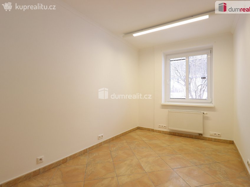 Pronájem  komerční reality 84 m^2 Severní, Karlovy Vary 