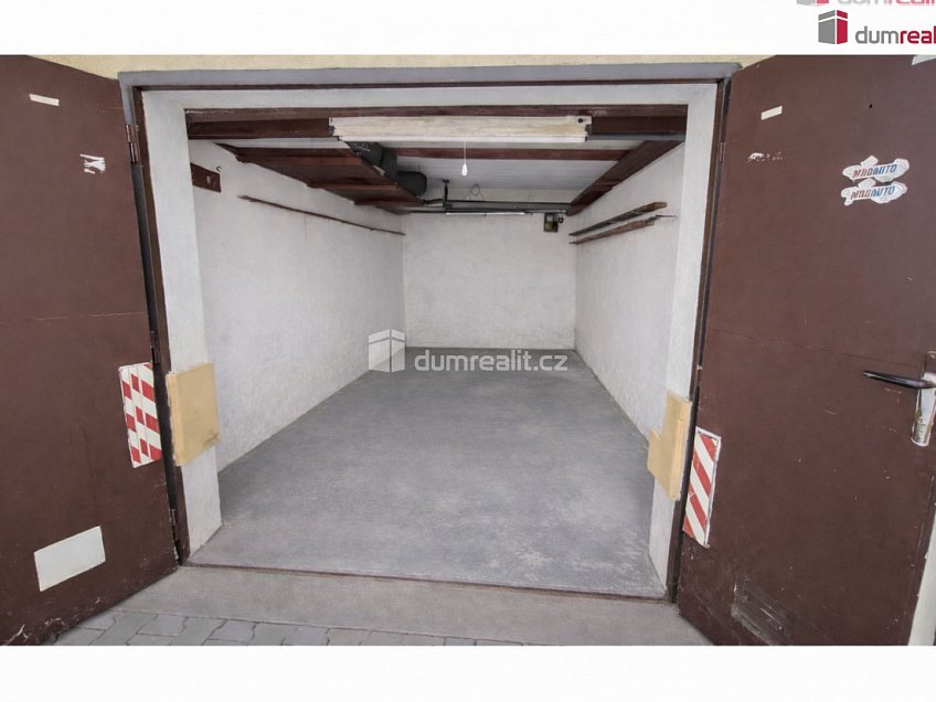 Pronájem  garáže 18 m^2 K lánu, Praha 6 