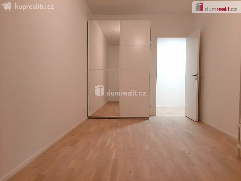 Pronájem bytu 3+kk 104 m^2 Michelská, Praha 4 