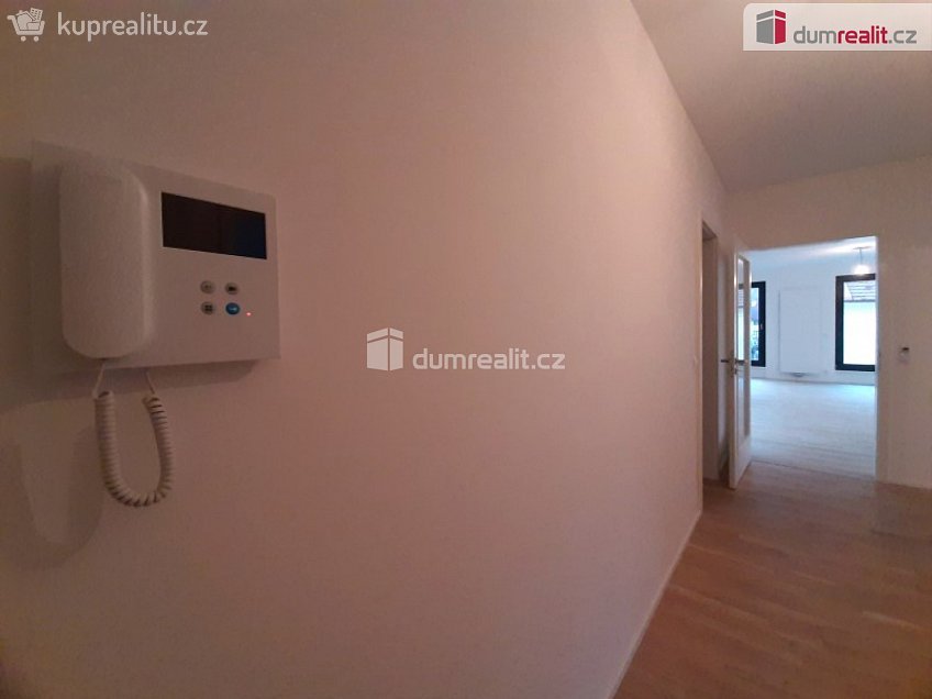 Pronájem bytu 3+kk 104 m^2 Michelská, Praha 4 