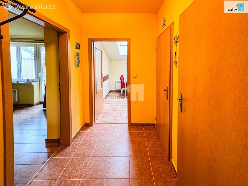 Prodej bytu 2+1 61 m^2 Slapy, Slapy 