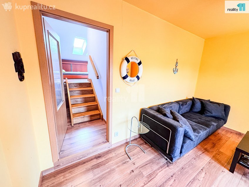 Prodej bytu 2+1 61 m^2 Slapy, Slapy 