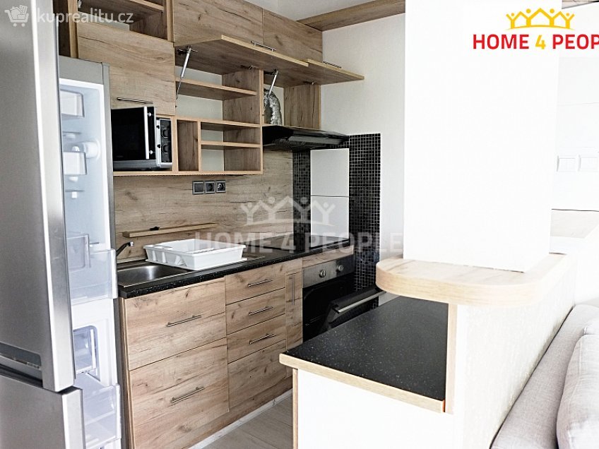 Pronájem bytu 1+kk 30 m^2 Valtická, Brno 