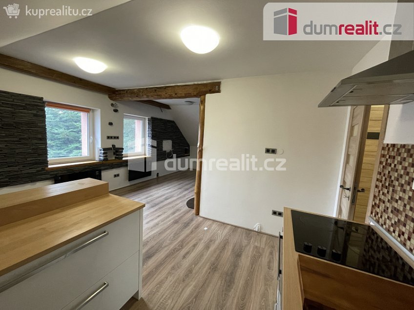 Prodej bytu 1+kk 48 m^2 Nádražní, Krnov 