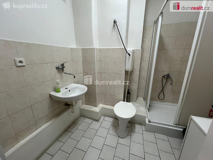 Pronájem  kanceláře 29 m^2 Hrnčířská, Opava 