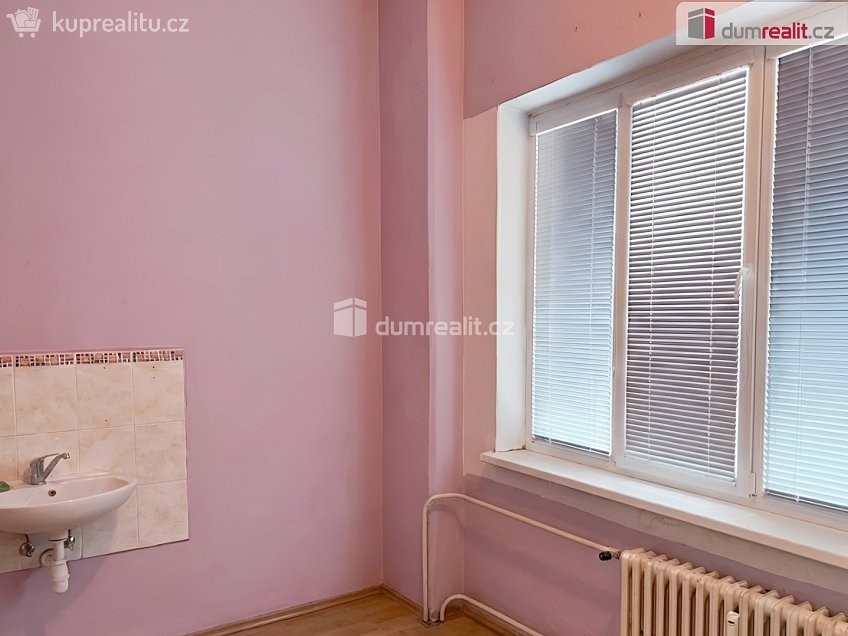 Pronájem  kanceláře 29 m^2 Hrnčířská, Opava 