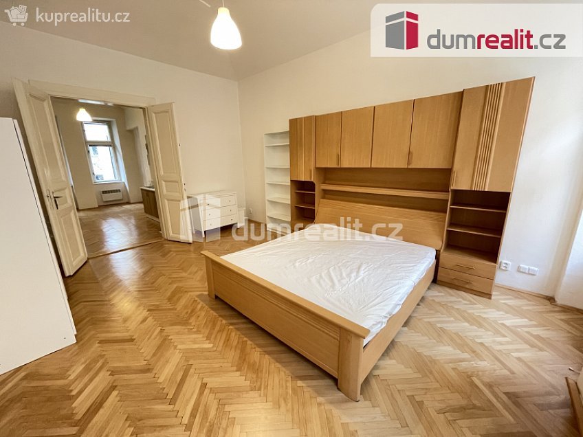 Pronájem bytu 2+kk 50 m^2 Klicperova, Praha 5 