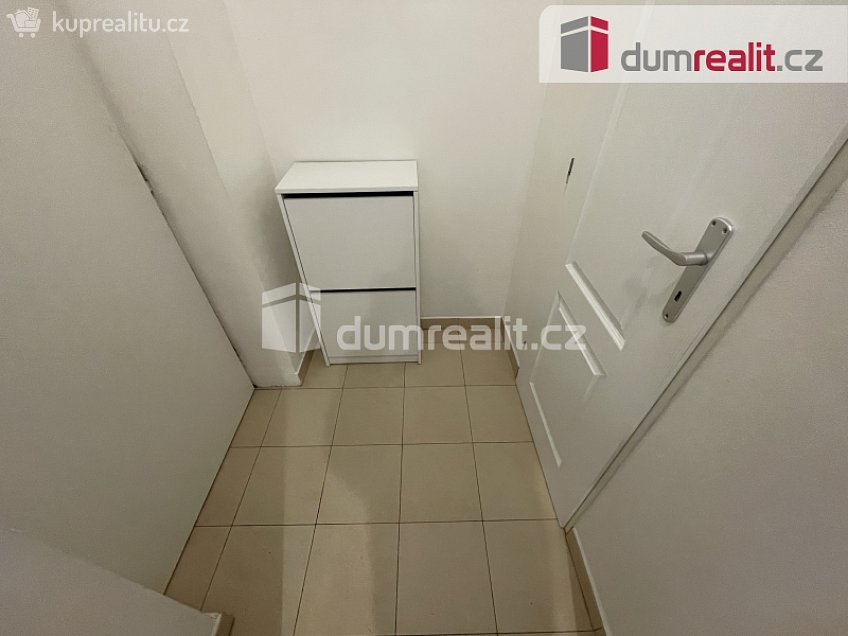 Pronájem bytu 2+kk 50 m^2 Klicperova, Praha 5 