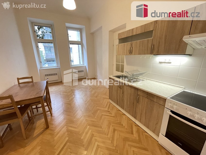 Pronájem bytu 2+kk 50 m^2 Klicperova, Praha 5 