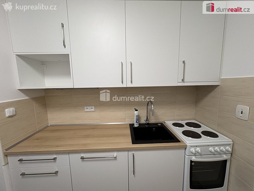 Pronájem bytu 2+kk 41 m^2 Nádražní, Příbram 