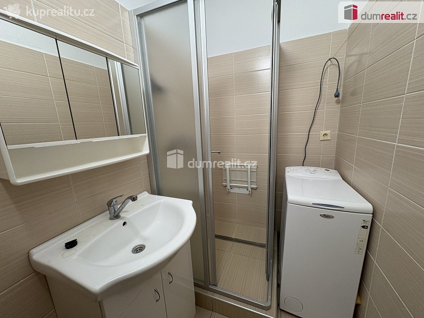 Pronájem bytu 2+kk 41 m^2 Nádražní, Příbram 