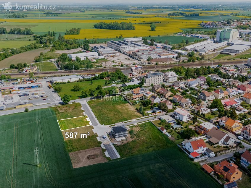 Prodej  stavebního pozemku 587 m^2 Dělnická, Pečky 