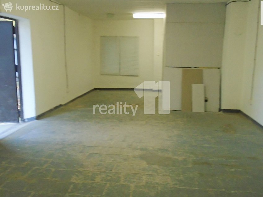 Pronájem  skladu 150 m^2 Výstavní, Ostrava 