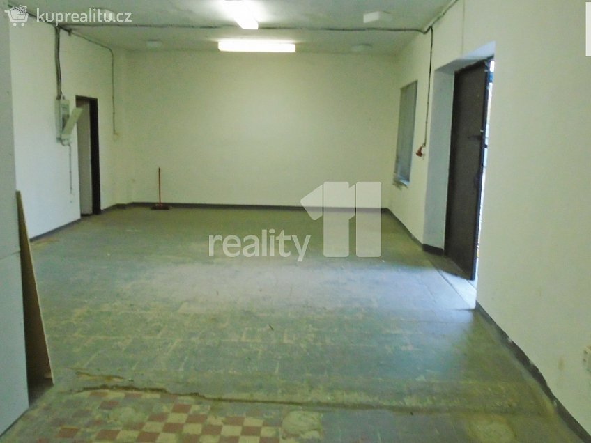 Pronájem  skladu 150 m^2 Výstavní, Ostrava 