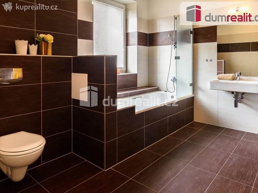 Prodej bytu 3+kk 72 m^2 Všemina, Všemina 