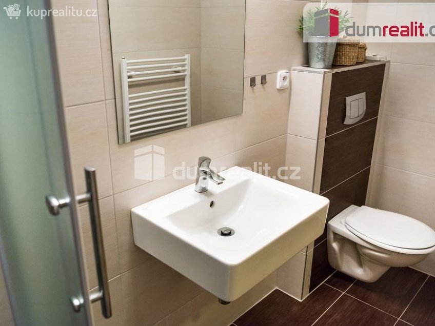 Prodej bytu 3+kk 72 m^2 Všemina, Všemina 