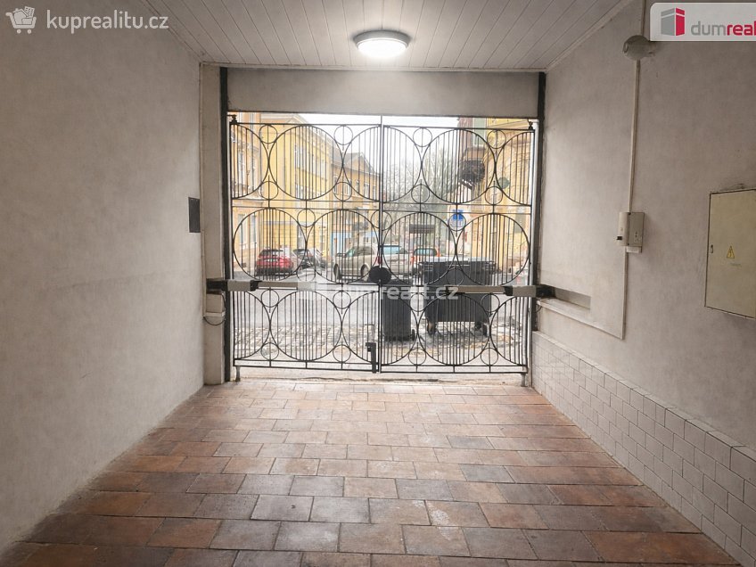 Prodej bytu 3+1 78 m^2 Teplická, Děčín 