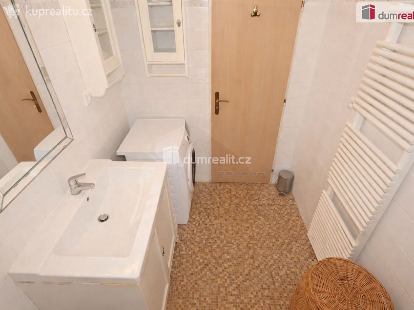 Prodej bytu 3+kk 82 m^2 Pelzova, Praha-Zbraslav 