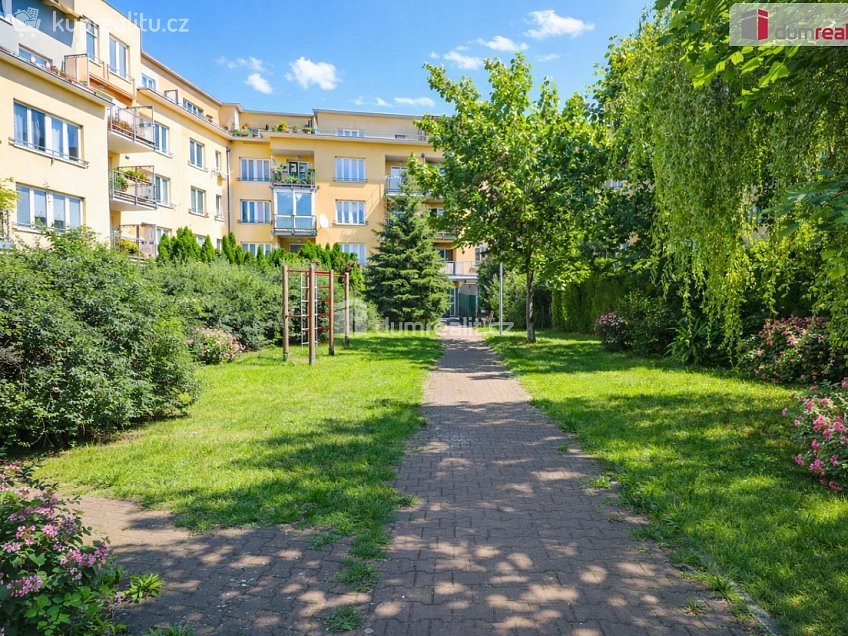 Prodej bytu 3+kk 82 m^2 Pelzova, Praha-Zbraslav 