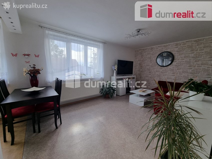 Pronájem bytu 3+1 80 m^2 Lošany, Lošany 