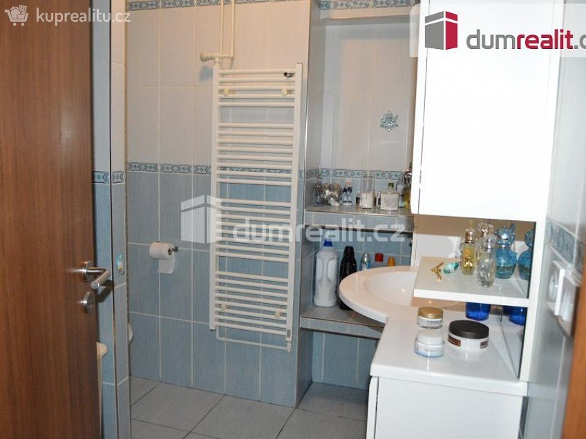 Pronájem bytu 3+1 80 m^2 Lošany, Lošany 