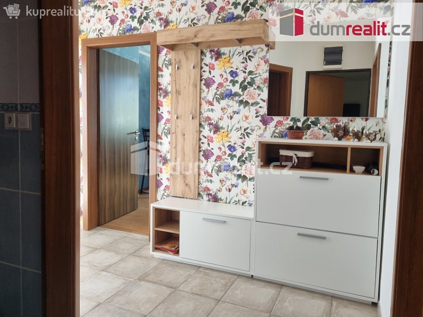 Pronájem bytu 3+1 80 m^2 Lošany, Lošany 