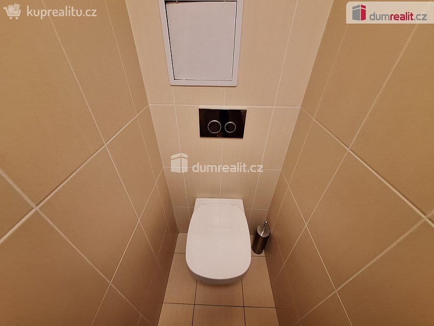 Pronájem bytu 2+1 47 m^2 Anastázova, Praha 6 