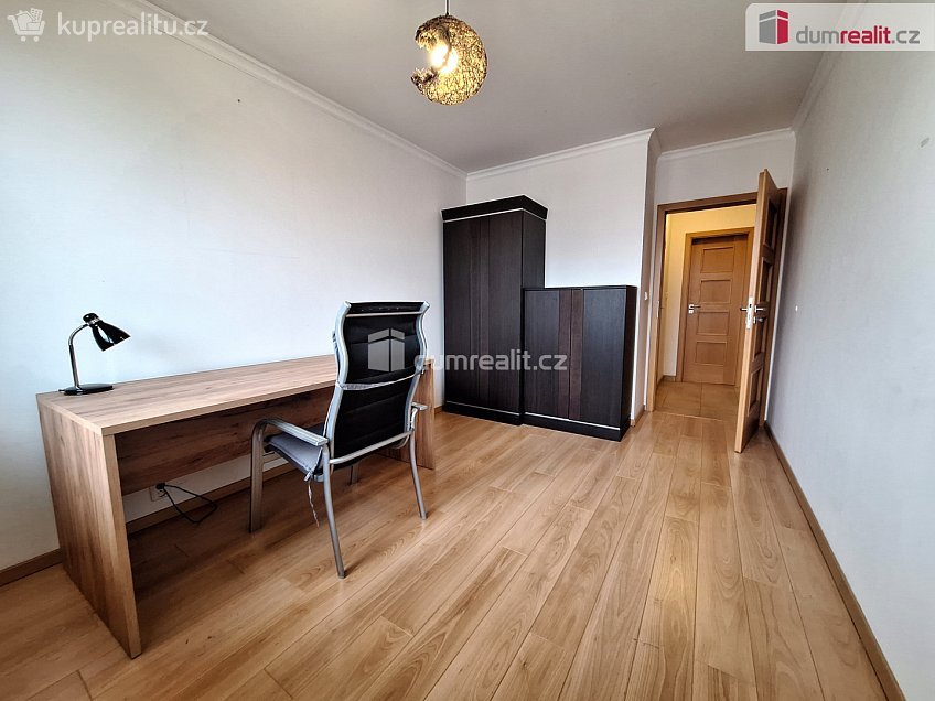 Pronájem bytu 2+1 47 m^2 Anastázova, Praha 6 