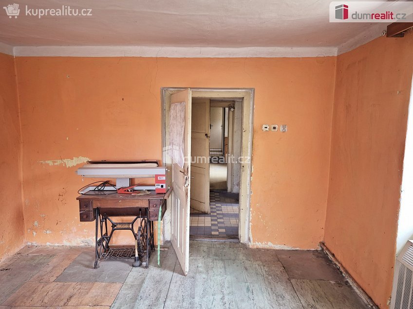 Prodej  rodinného domu 60 m^2 Straškov-Vodochody, Straškov-Vodochody 