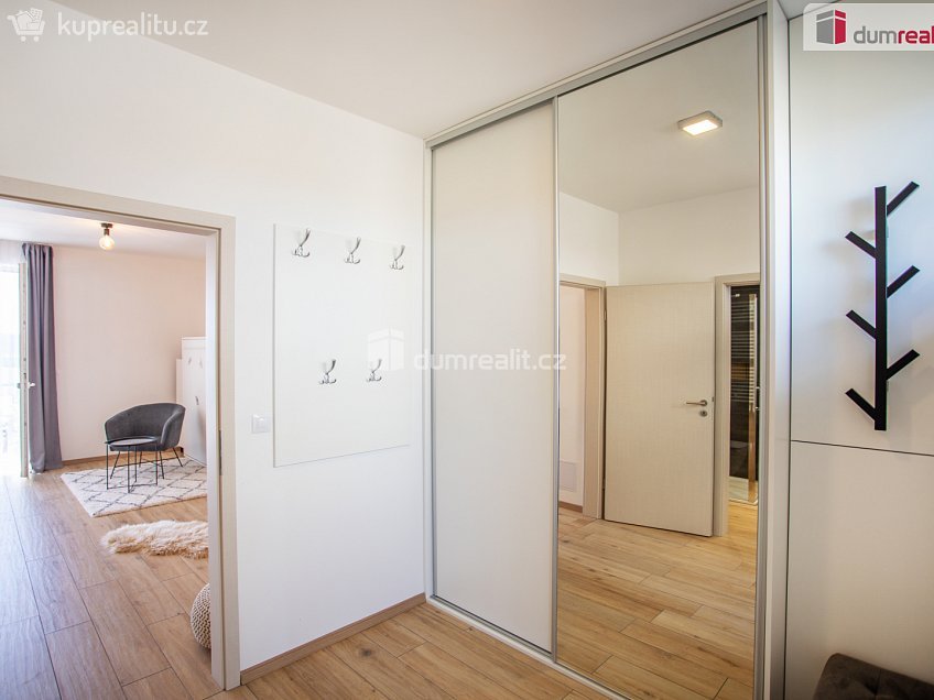 Prodej bytu 1+kk 47 m^2 Frymburk, Frymburk 