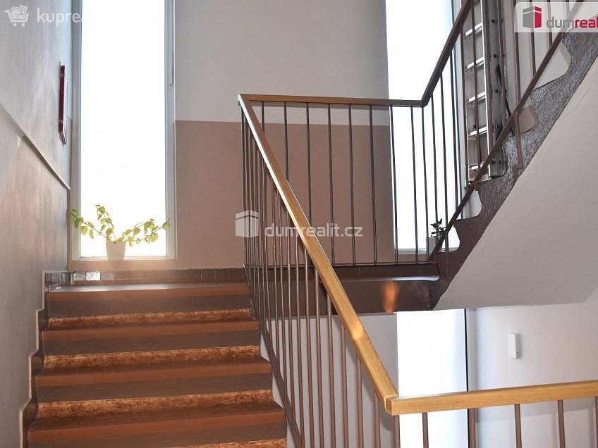 Prodej bytu 3+1 79 m^2 Polní, Katusice 