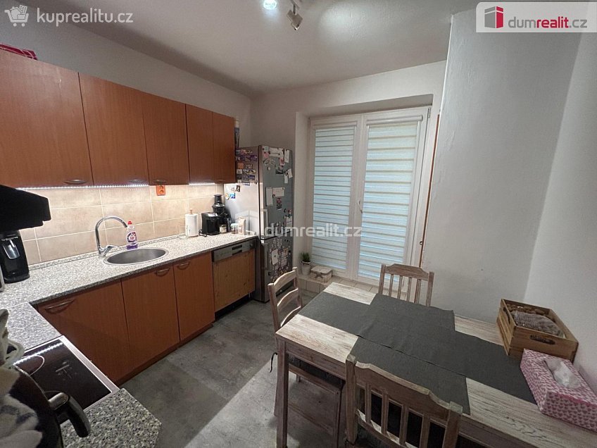 Prodej bytu 3+1 79 m^2 Polní, Katusice 