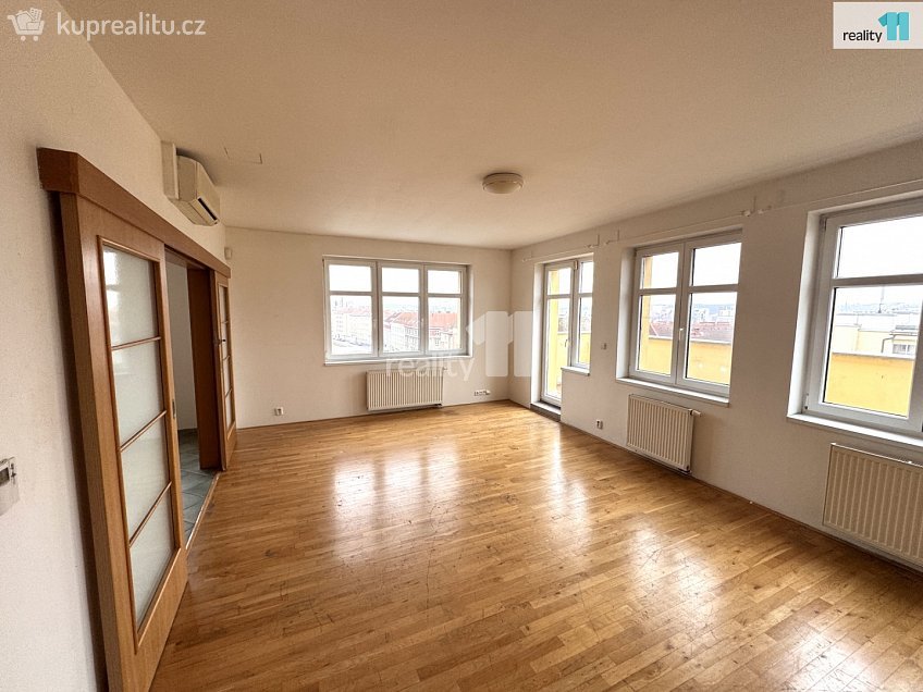 Pronájem bytu 1+kk 100 m^2 Kolbenova, Praha 9 