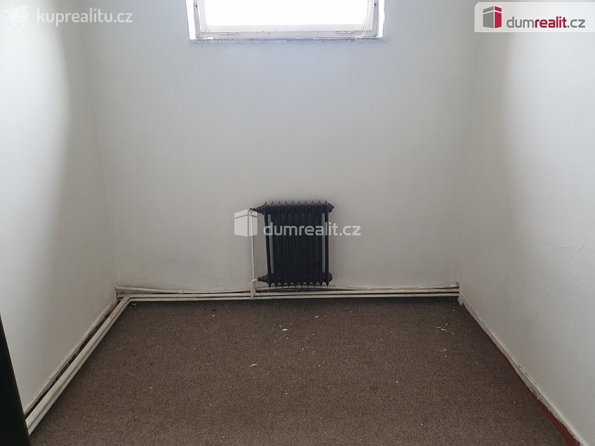 Prodej  výrobních prostor 1230 m^2 Markvartice, Markvartice 