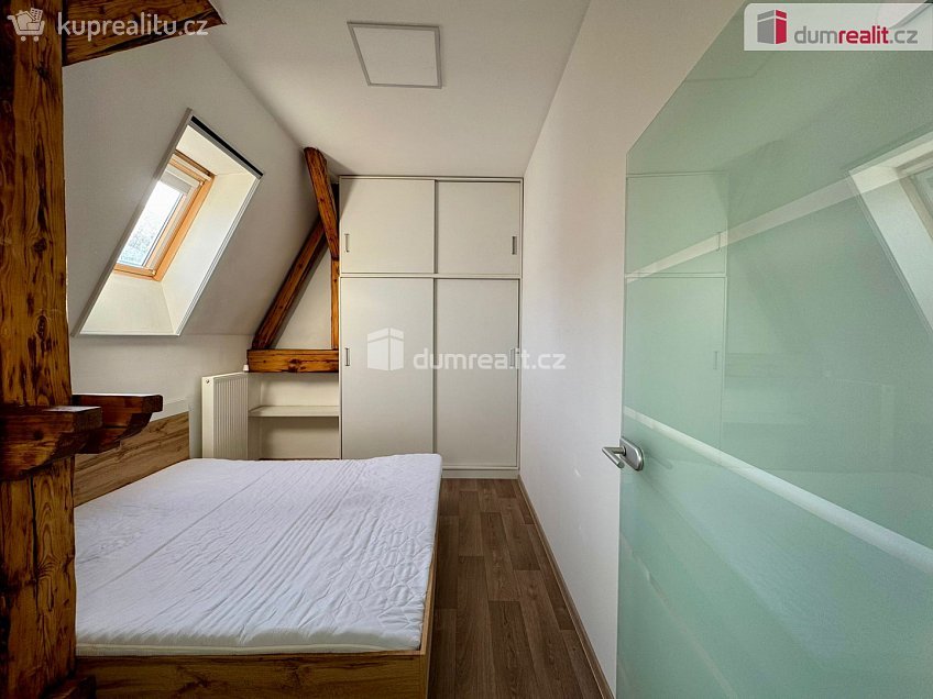 Pronájem bytu 3+kk 80 m^2 Nerudova, Chomutov 