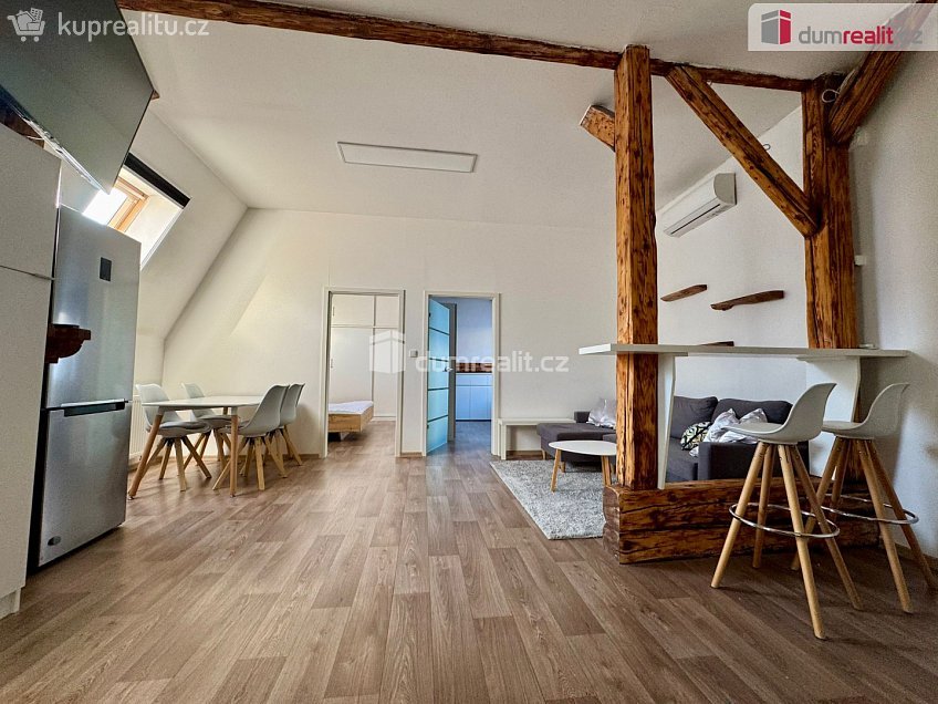 Pronájem bytu 3+kk 80 m^2 Nerudova, Chomutov 