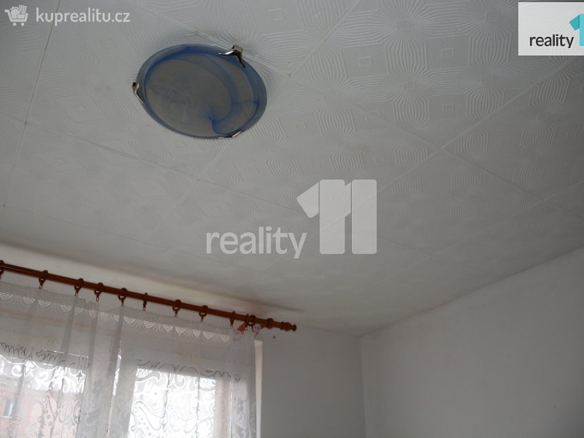 Pronájem bytu 1+kk 19 m^2 Revoluční, Nové Sedlo 