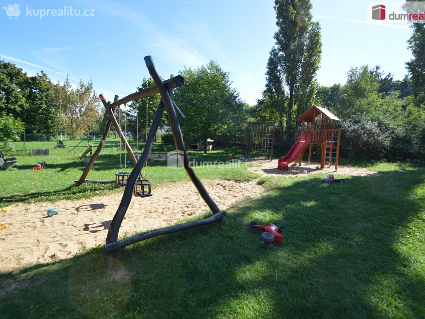 Pronájem bytu 2+kk 44 m^2 Na rovnosti, Praha 3 