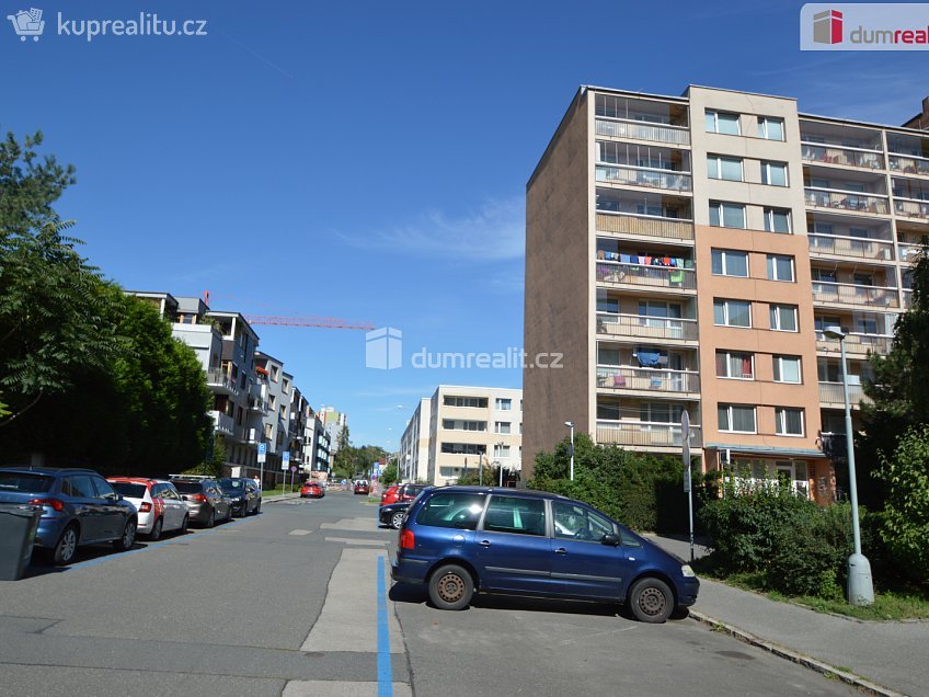 Pronájem bytu 2+kk 44 m^2 Na rovnosti, Praha 3 