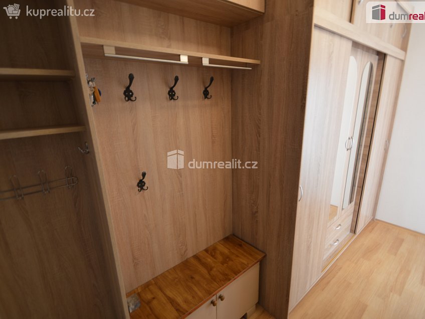 Pronájem bytu 2+kk 44 m^2 Na rovnosti, Praha 3 