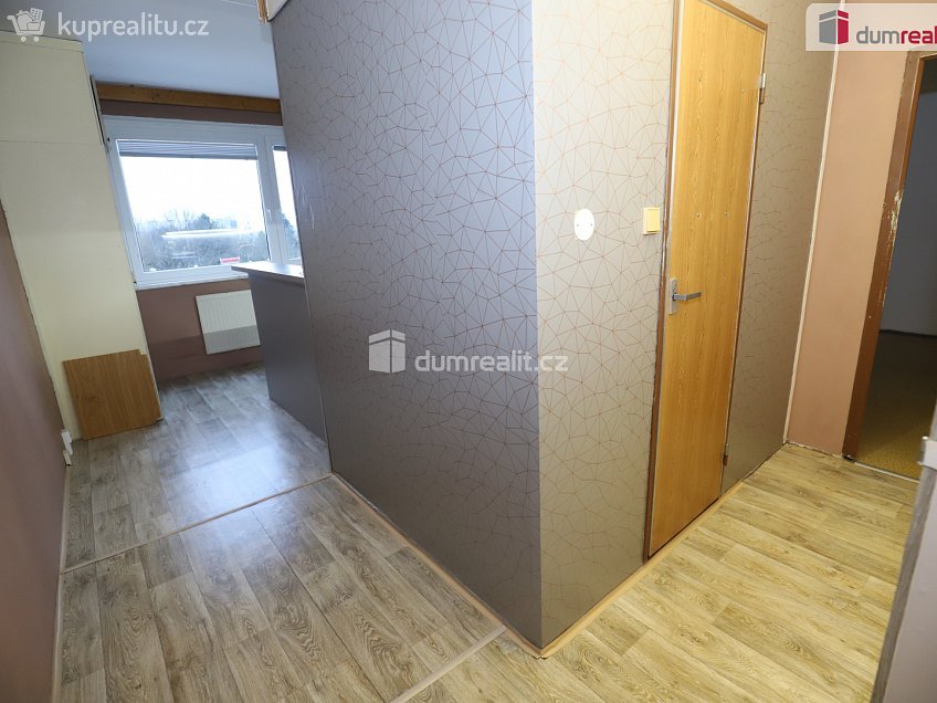 Pronájem bytu 1+1 41 m^2 Křížová, Sokolov 