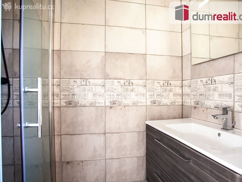 Pronájem bytu 2+1 52 m^2 M. Horákové, České Budějovice 