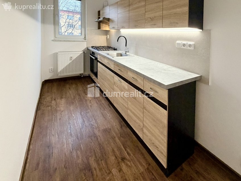 Prodej bytu 2+1 53 m^2 Dukelská, Zlín 