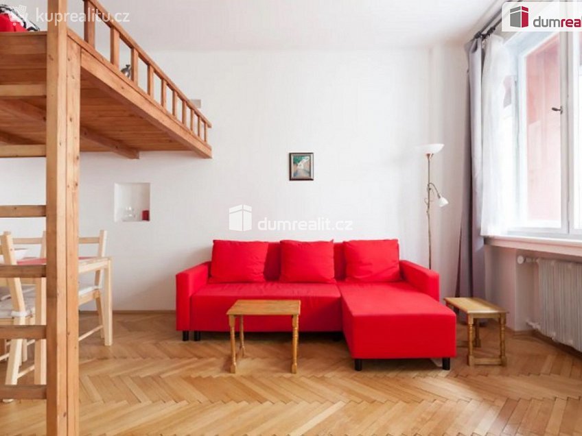 Pronájem bytu 1+kk 35 m^2 Příčná, Praha 1 