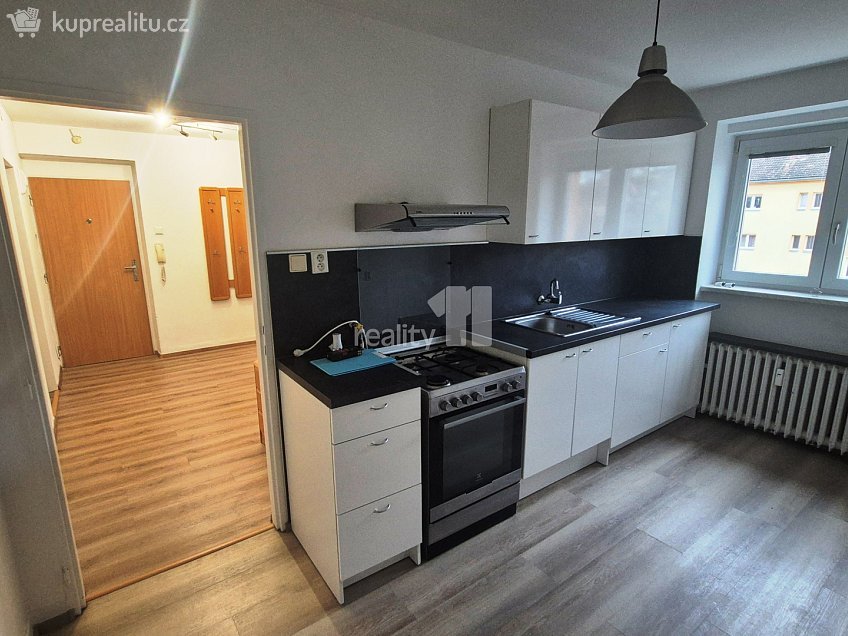 Prodej bytu 2+1 65 m^2 U Červených domků, Hodonín 