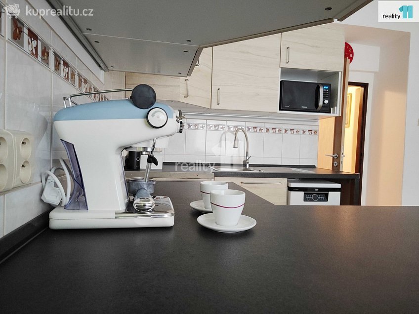 Pronájem bytu 2+kk 52 m^2 Radlická, Praha 5 